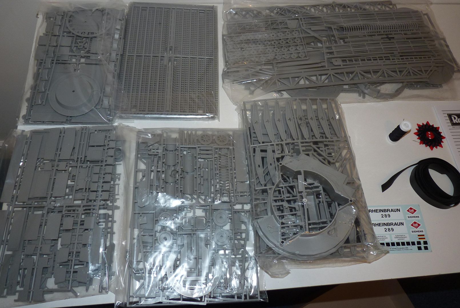 Revell Bucket Wheel Excavator Vehicle Discussion