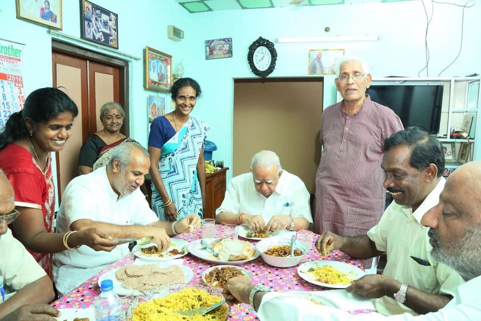 13716000_1201920416519659_80592630342591