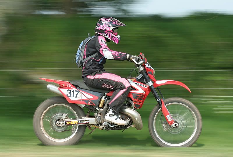 IMAGE: http://i265.photobucket.com/albums/ii218/lajuriel/Speed008.jpg