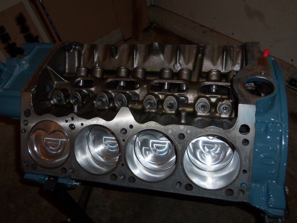 mopar%20408%20engine%20and%20parts%20005_zps3ls1gsua.jpg