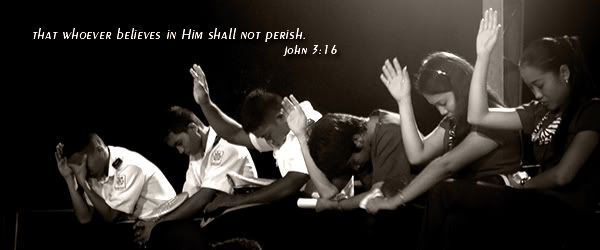 Filipinos placing their trust in Jesus during an altar call.