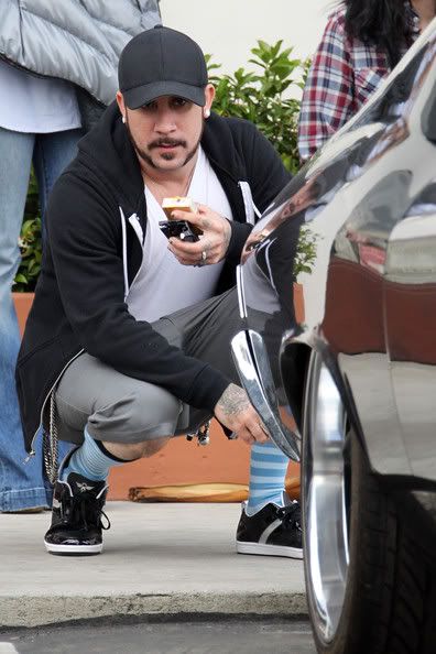 http://i265.photobucket.com/albums/ii217/N79-07/AJ/BackstreetBoyAJMcleanwearsfetchingp.jpg