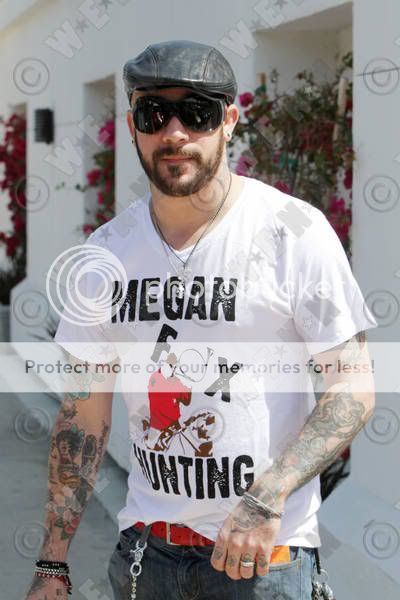 http://i265.photobucket.com/albums/ii217/N79-07/AJ/aj_mclean_004_wenn5451435_preview.jpg